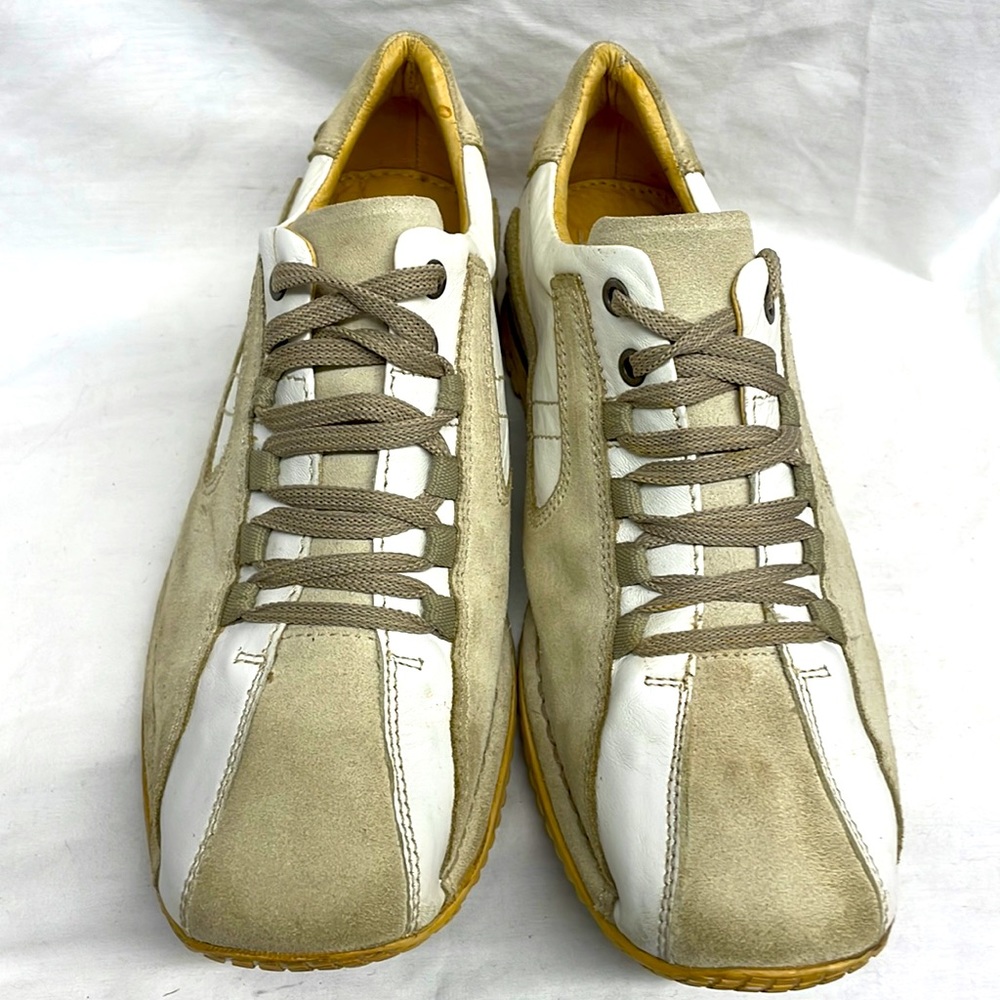 Bata soft leather low top loafers men sz 41 size 8